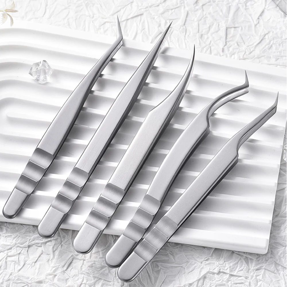 Tweezers